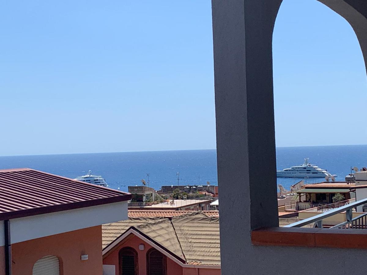 Residence La fenice FF Giardini-Naxos Extérieur photo